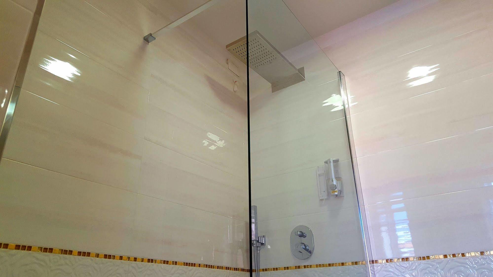 Brezza Marina Luxury Rooms Cagliari Dış mekan fotoğraf