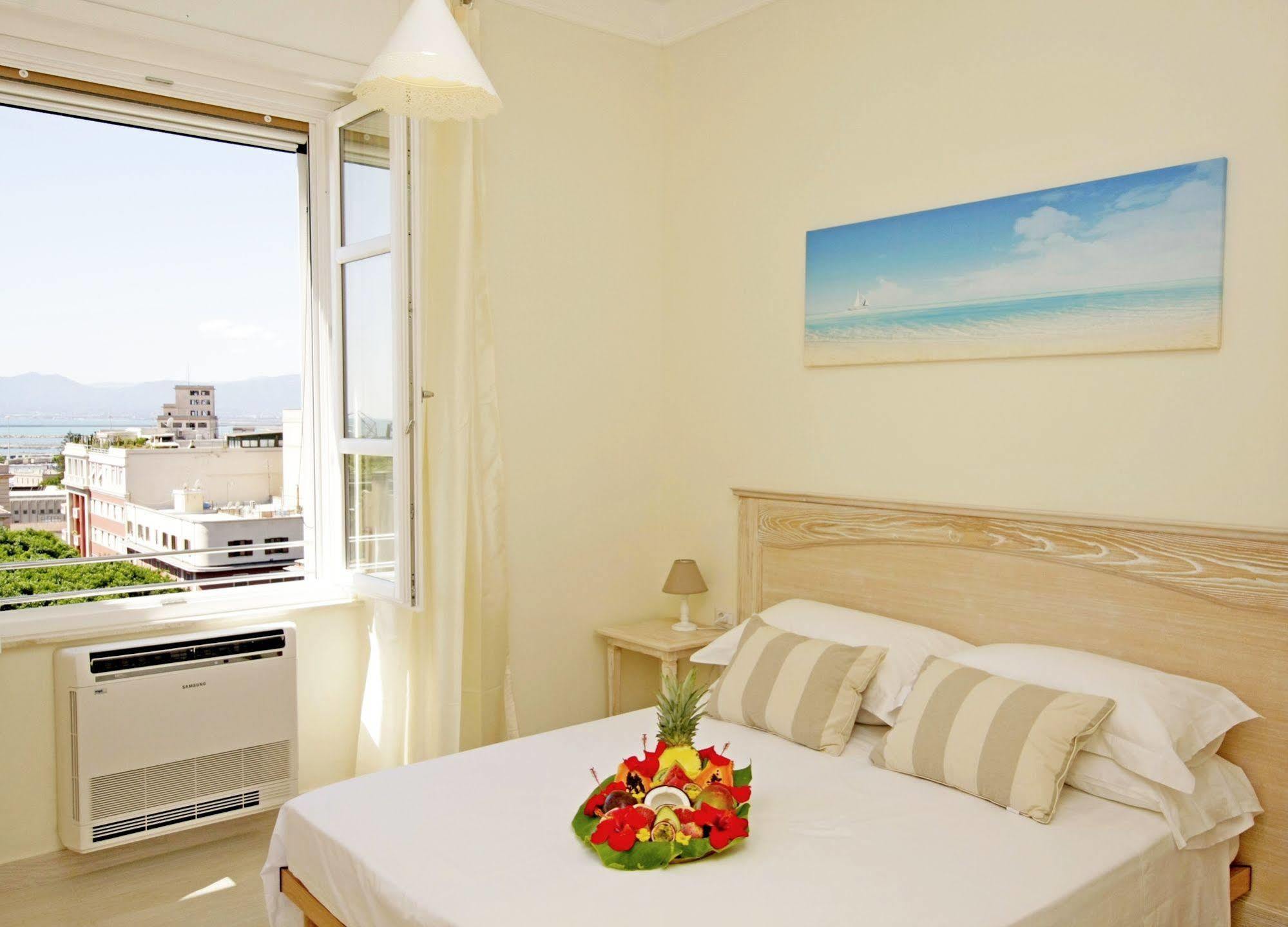 Brezza Marina Luxury Rooms Cagliari Dış mekan fotoğraf