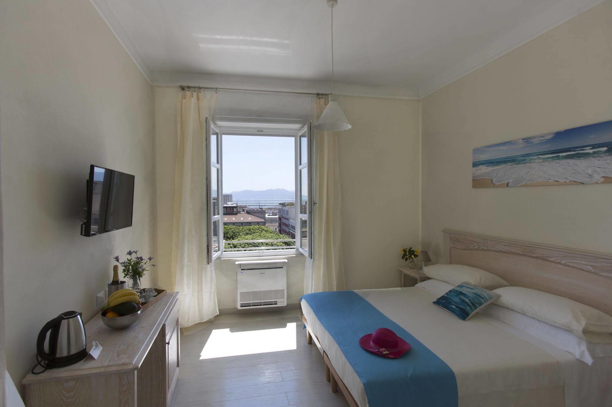 Brezza Marina Luxury Rooms Cagliari Dış mekan fotoğraf