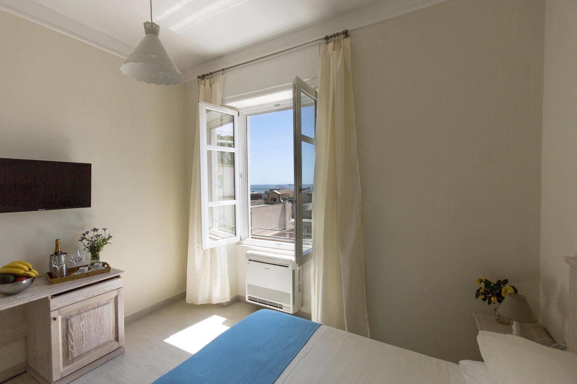 Brezza Marina Luxury Rooms Cagliari Dış mekan fotoğraf